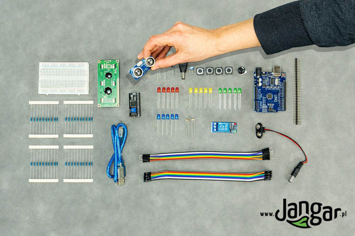 Zestaw Arduino - Mikrokontrolery z sensorami, wzmacniaczami, płytkami prototypowymi i innymi akcesoriami